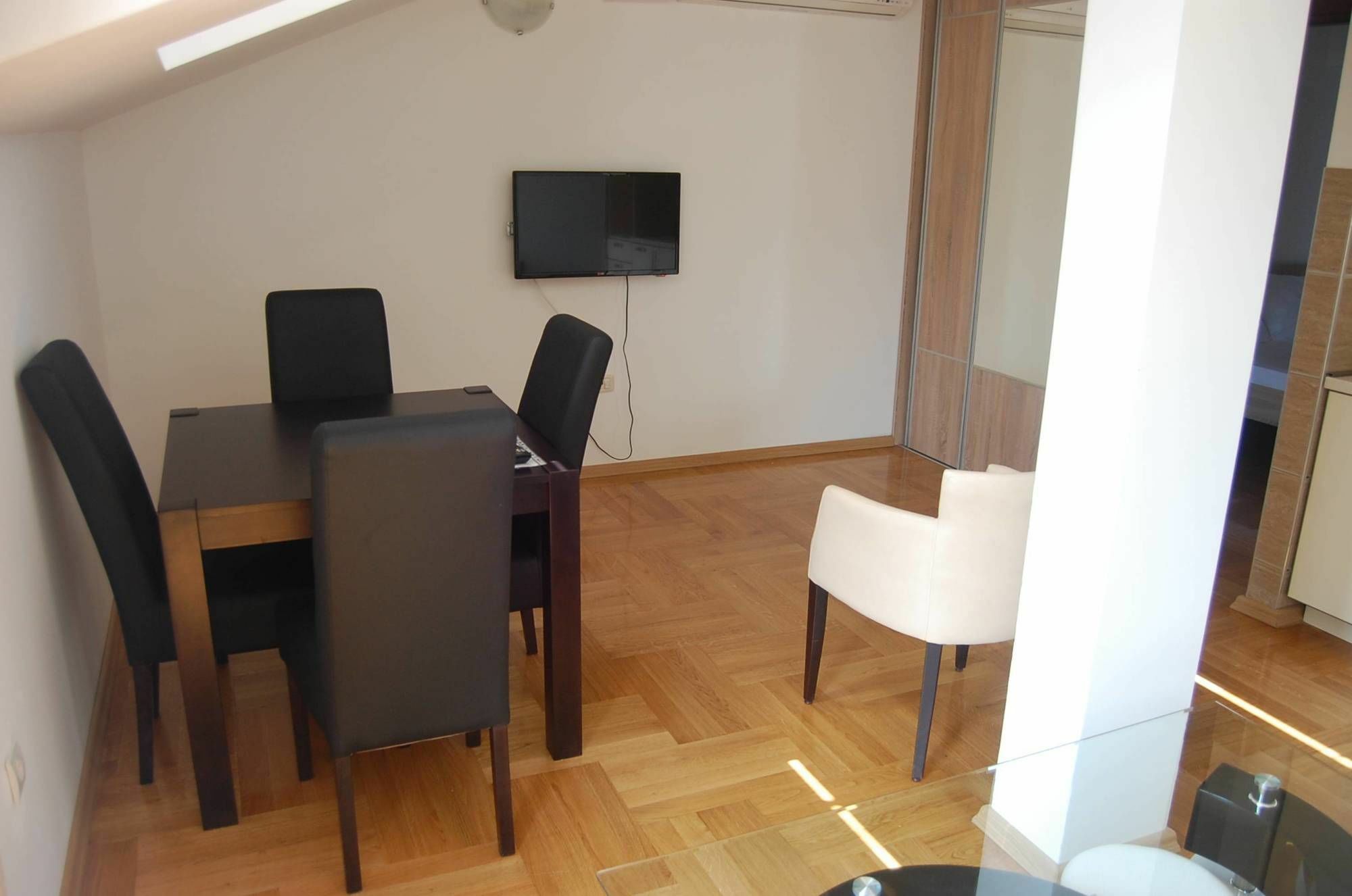 The Old Town Terrace Apartments Μπούντβα Εξωτερικό φωτογραφία